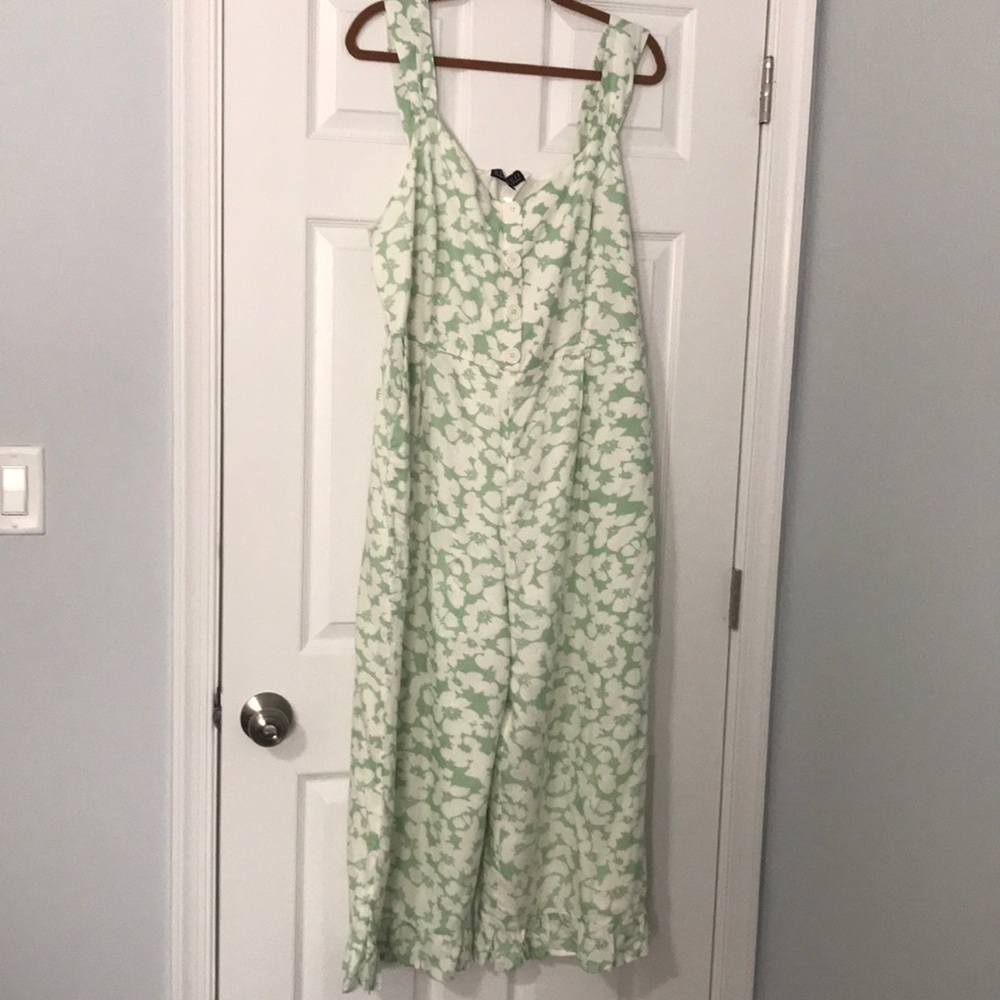 NWT Eloquii Green and White Floral Jumpsuit